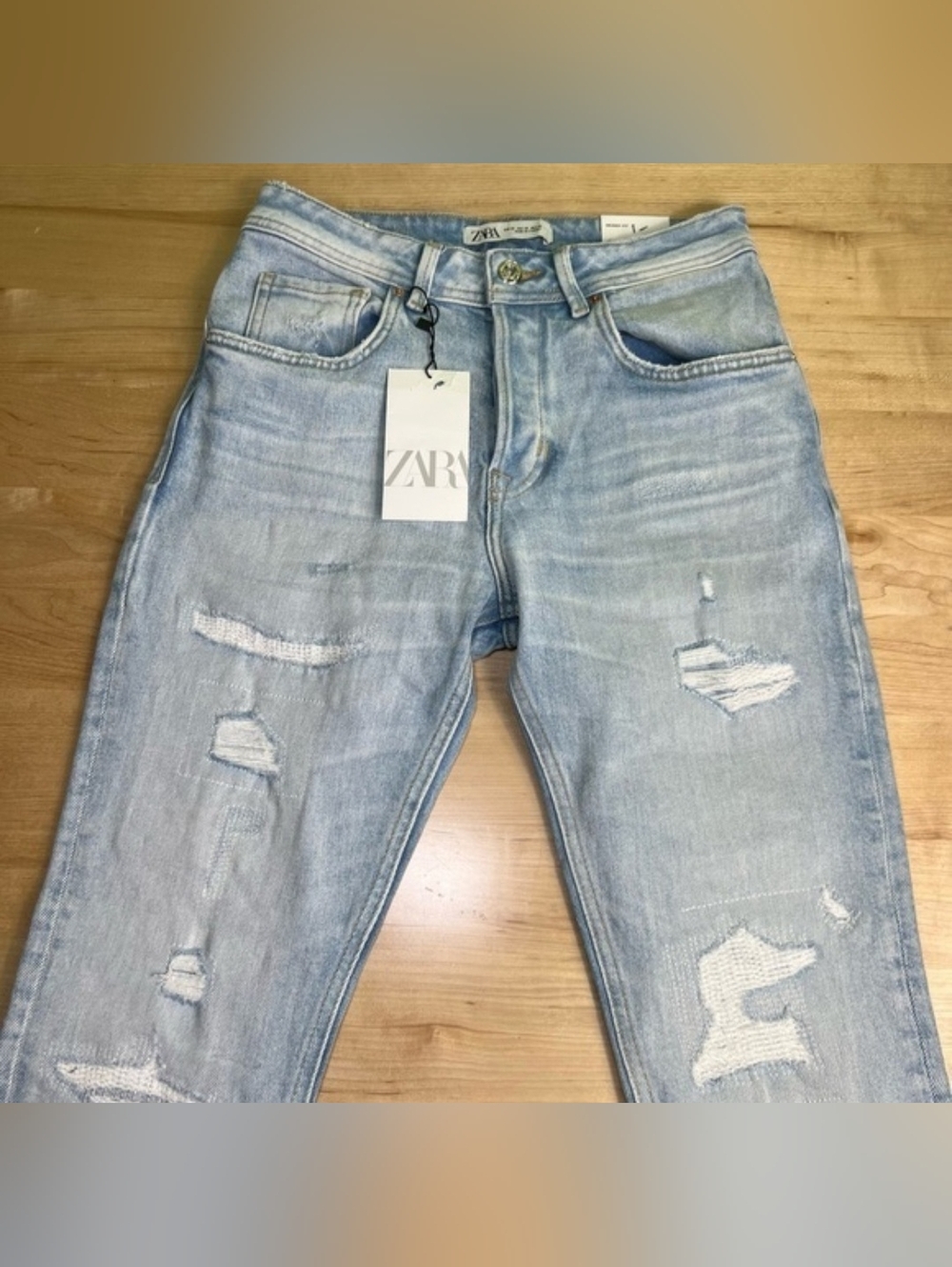 NWT ZARA Distressed jeans